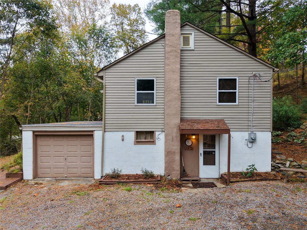 2475 ROYAL VIEW DRIVE