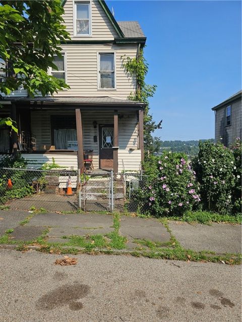Photo of 219 W 9th Ave, Homestead, PA 15120 (MLS # 1734981)