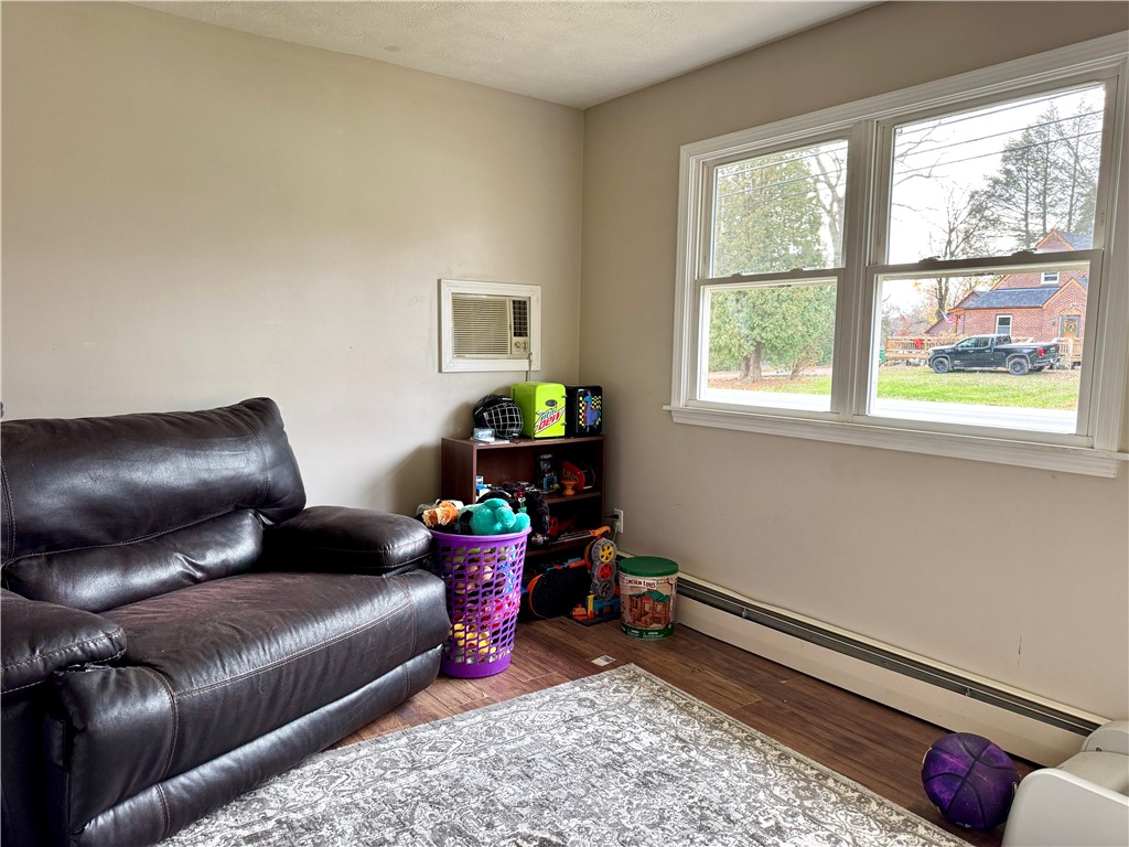 Twp Of But SW, Pennsylvania 16053, United States, 3 Bedrooms Bedrooms, ,4 BathroomsBathrooms,Residential,Contingent,253348