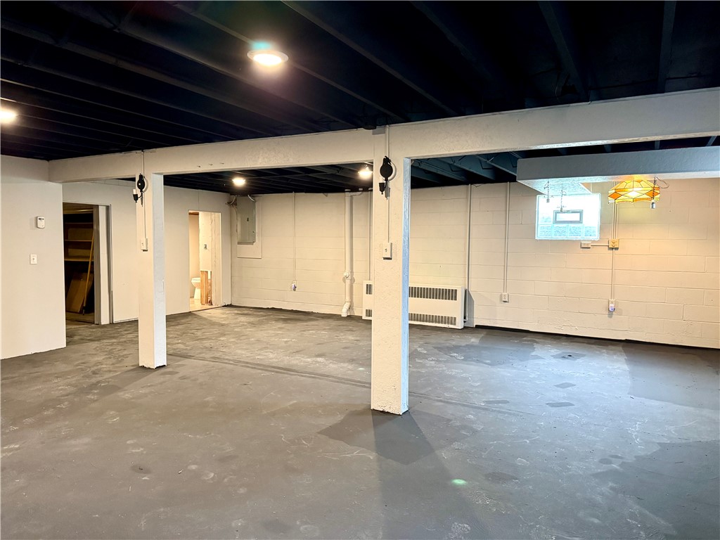 Twp Of But SW, Pennsylvania 16053, United States, 3 Bedrooms Bedrooms, ,4 BathroomsBathrooms,Residential,Contingent,253348