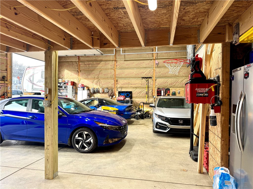 Twp Of But SW, Pennsylvania 16053, United States, 3 Bedrooms Bedrooms, ,4 BathroomsBathrooms,Residential,Contingent,253348