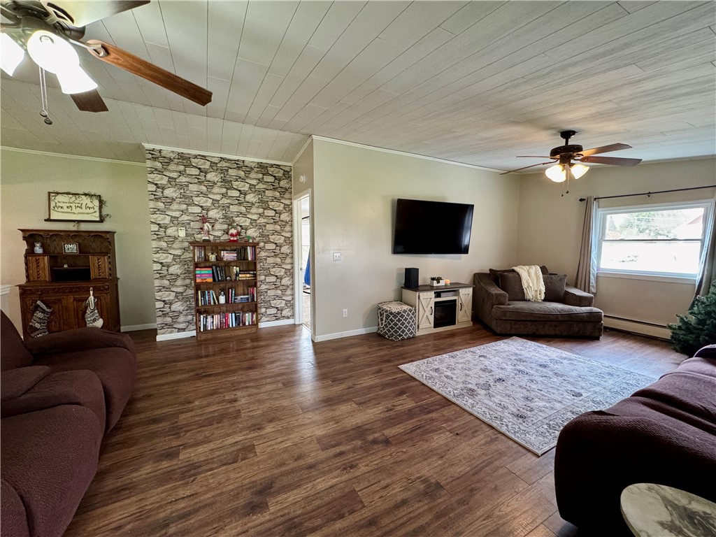 Twp Of But SW, Pennsylvania 16053, United States, 3 Bedrooms Bedrooms, ,4 BathroomsBathrooms,Residential,Contingent,253348