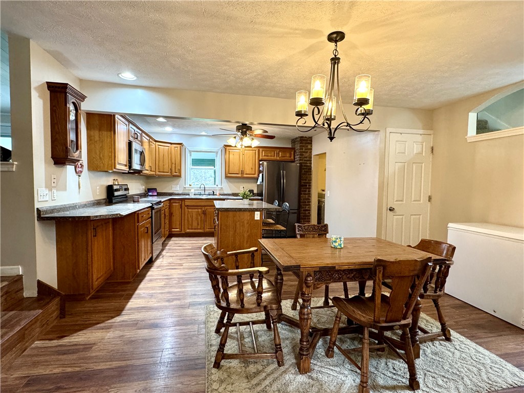 Twp Of But SW, Pennsylvania 16053, United States, 3 Bedrooms Bedrooms, ,4 BathroomsBathrooms,Residential,Contingent,253348