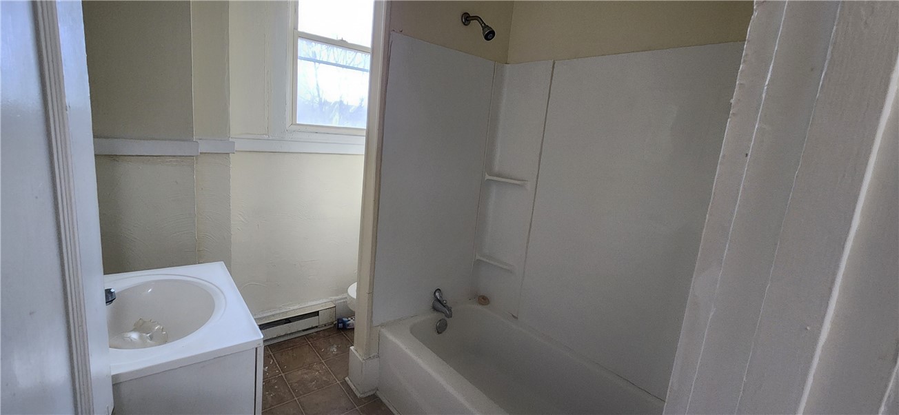 Sharon, Pennsylvania 16146, United States, ,Residential,Contingent,19340