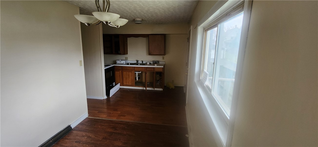 Sharon, Pennsylvania 16146, United States, ,Residential,Contingent,19340