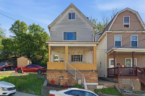 Photo of 246 Dunseith St, Pittsburgh, PA 15213 (MLS # 1751277)