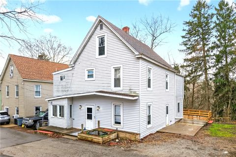 Photo of 15 Montour St, Canonsburg, PA 15317 (MLS # 1743434)