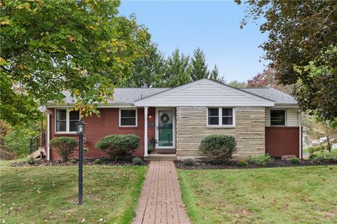 Photo of 163 Richard Dr, Glenshaw, PA 15116 (MLS # 1725617)