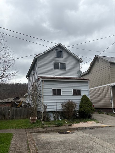 Homes For Sale - 1013 Arthur Ave Ave<br/> Washington County, Roscoe, PA 15477