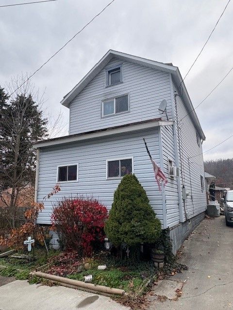 Photo of 1013 Arthur Ave, Roscoe, PA 15477 (MLS # 1731686)