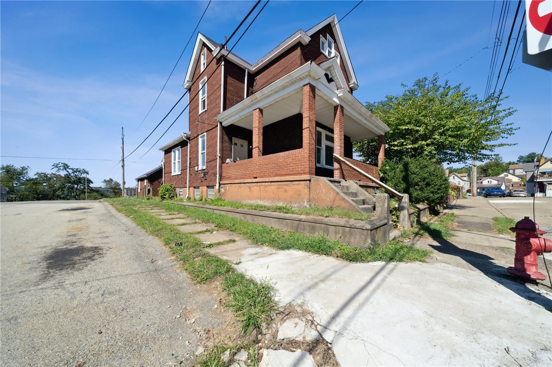 2622 Milburn St St, McKeesport, Pennsylvania image 2