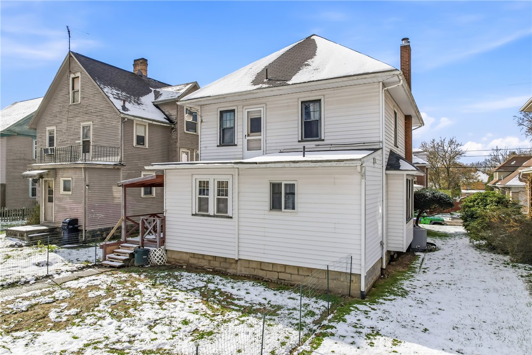 Sharon, Pennsylvania 16146, United States, 4 Bedrooms Bedrooms, ,3 BathroomsBathrooms,Residential,Active,243576