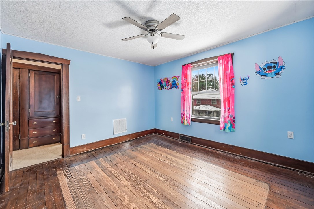 Sharon, Pennsylvania 16146, United States, 4 Bedrooms Bedrooms, ,3 BathroomsBathrooms,Residential,Active,243576