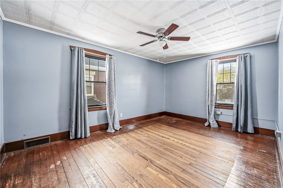 Sharon, Pennsylvania 16146, United States, 4 Bedrooms Bedrooms, ,3 BathroomsBathrooms,Residential,Active,243576