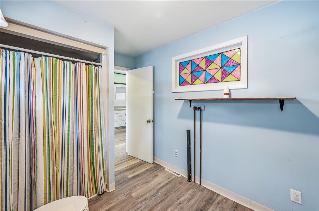 Sharon, Pennsylvania 16146, United States, 4 Bedrooms Bedrooms, ,3 BathroomsBathrooms,Residential,Active,243576