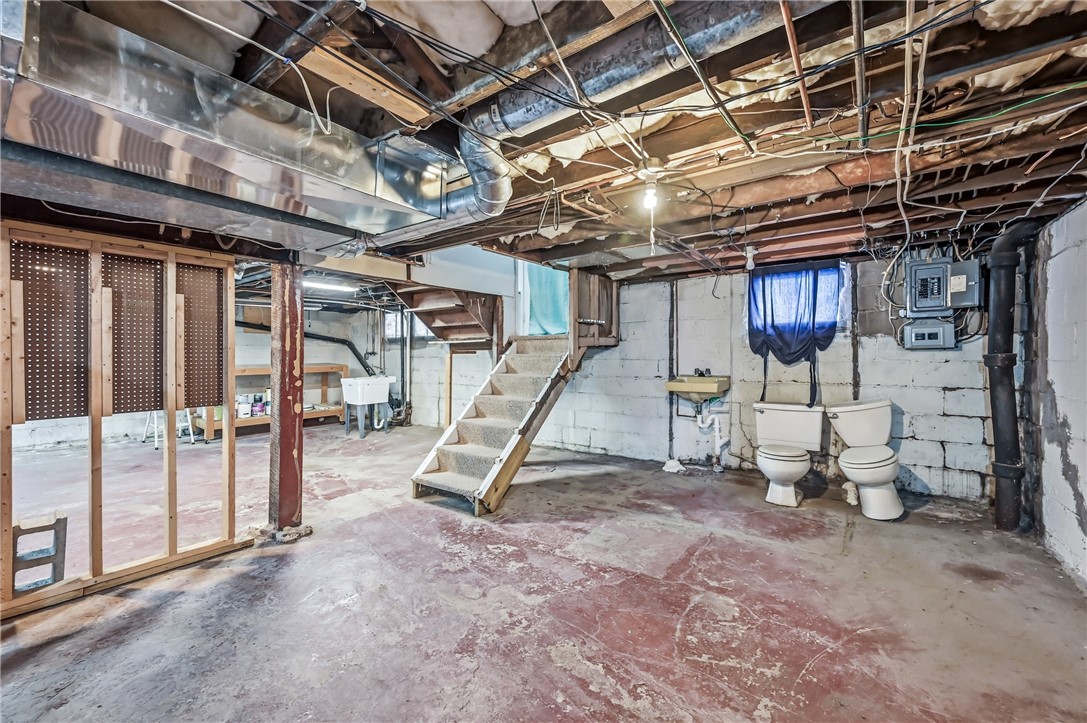 Sharon, Pennsylvania 16146, United States, 4 Bedrooms Bedrooms, ,3 BathroomsBathrooms,Residential,Active,243576