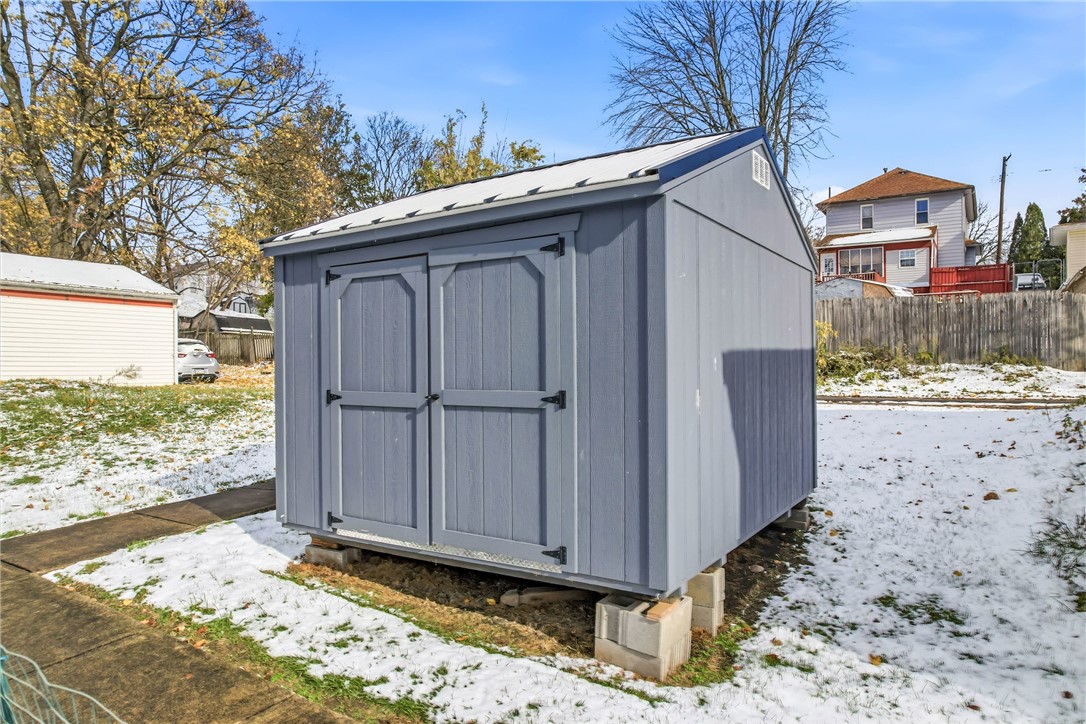 Sharon, Pennsylvania 16146, United States, 4 Bedrooms Bedrooms, ,3 BathroomsBathrooms,Residential,Active,243576