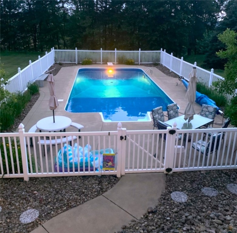 Lancaster Twp, Pennsylvania 16037, United States, 4 Bedrooms Bedrooms, ,4 BathroomsBathrooms,Residential,Active,120075