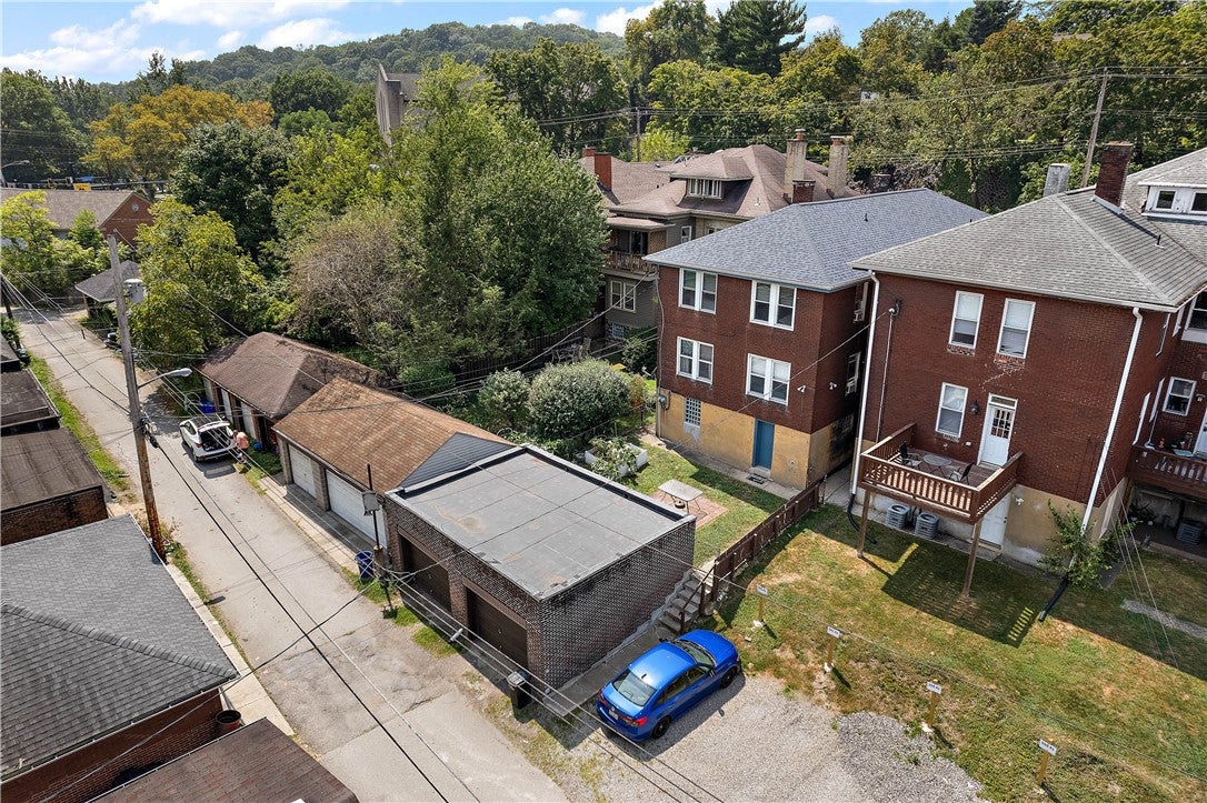 563 S Braddock Ave