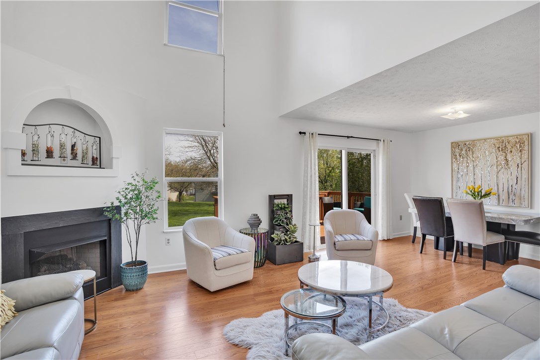 841 Sunset Cir