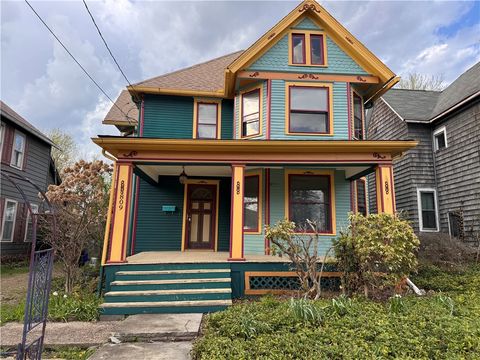 Photo of 809 Linden St, Sharon, PA 16146 (MLS # 1748679)