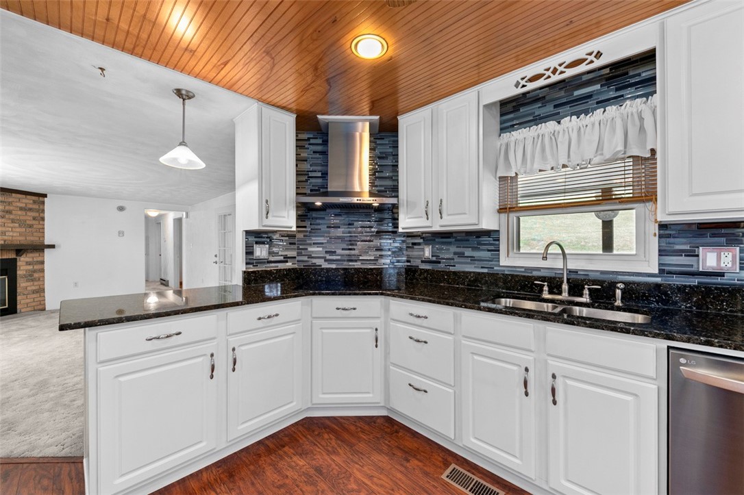 Vanderbilt, Pennsylvania 15486, United States, 3 Bedrooms Bedrooms, ,3 BathroomsBathrooms,Residential,Active,204034