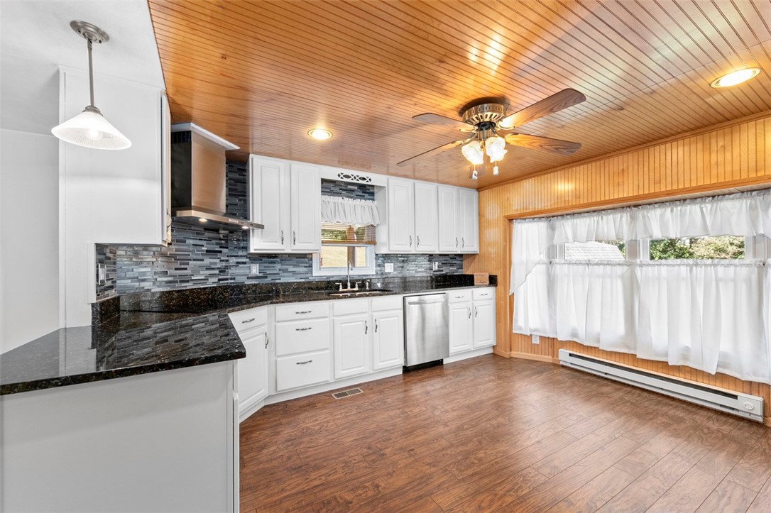 Vanderbilt, Pennsylvania 15486, United States, 3 Bedrooms Bedrooms, ,3 BathroomsBathrooms,Residential,Active,204034