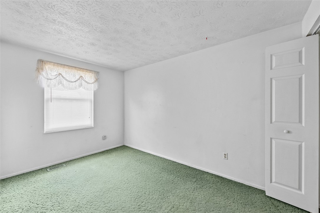 North Huntingdon, Pennsylvania 15642, United States, 3 Bedrooms Bedrooms, ,2 BathroomsBathrooms,Residential,Active,208077