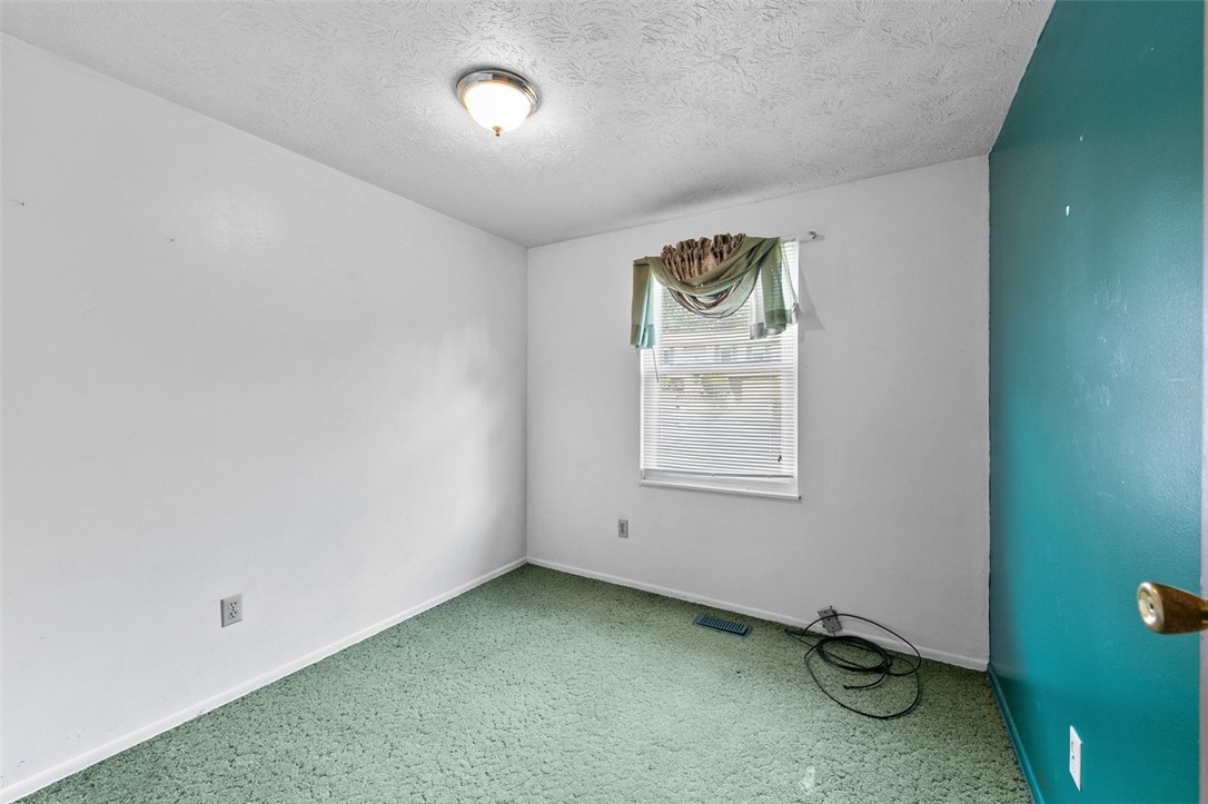 North Huntingdon, Pennsylvania 15642, United States, 3 Bedrooms Bedrooms, ,2 BathroomsBathrooms,Residential,Active,208077