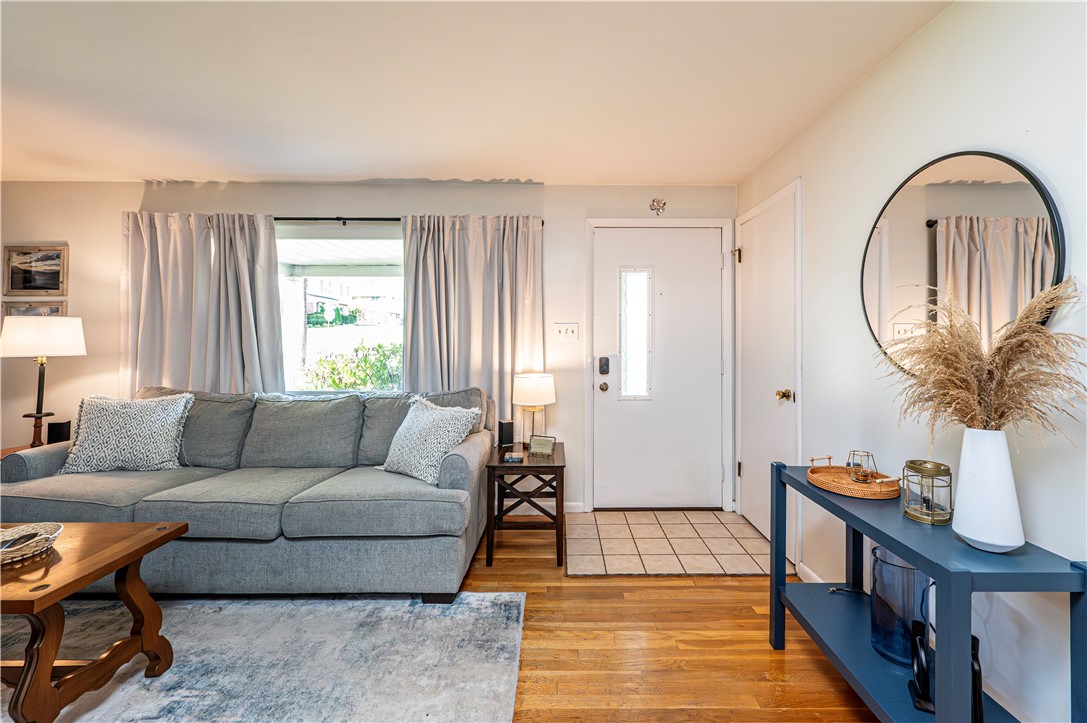 Hempfield Twp, Pennsylvania 15697, United States, 3 Bedrooms Bedrooms, ,1 BathroomBathrooms,Residential,Active,225162