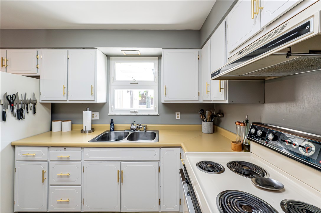 Hempfield Twp, Pennsylvania 15697, United States, 3 Bedrooms Bedrooms, ,1 BathroomBathrooms,Residential,Active,225162