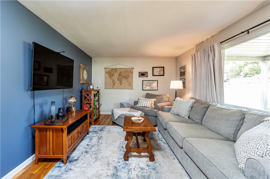 Hempfield Twp, Pennsylvania 15697, United States, 3 Bedrooms Bedrooms, ,1 BathroomBathrooms,Residential,Active,225162