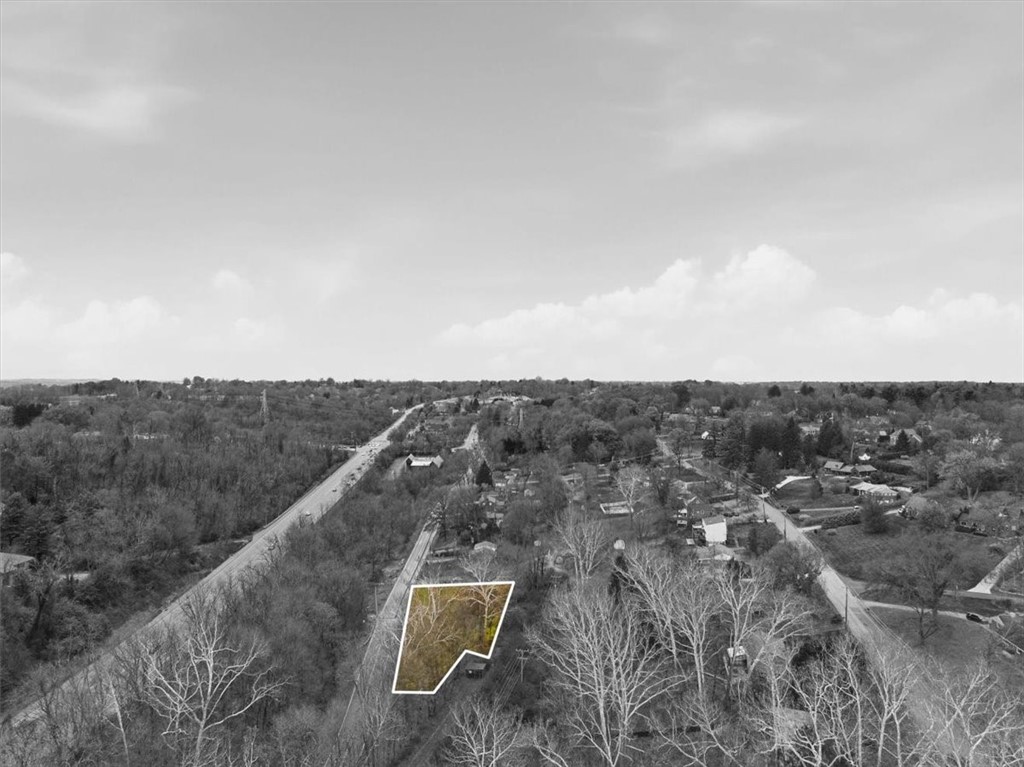 Upper St Clair, Pennsylvania 15241, United States, 4 Bedrooms Bedrooms, ,2 BathroomsBathrooms,Residential,Contingent,246757