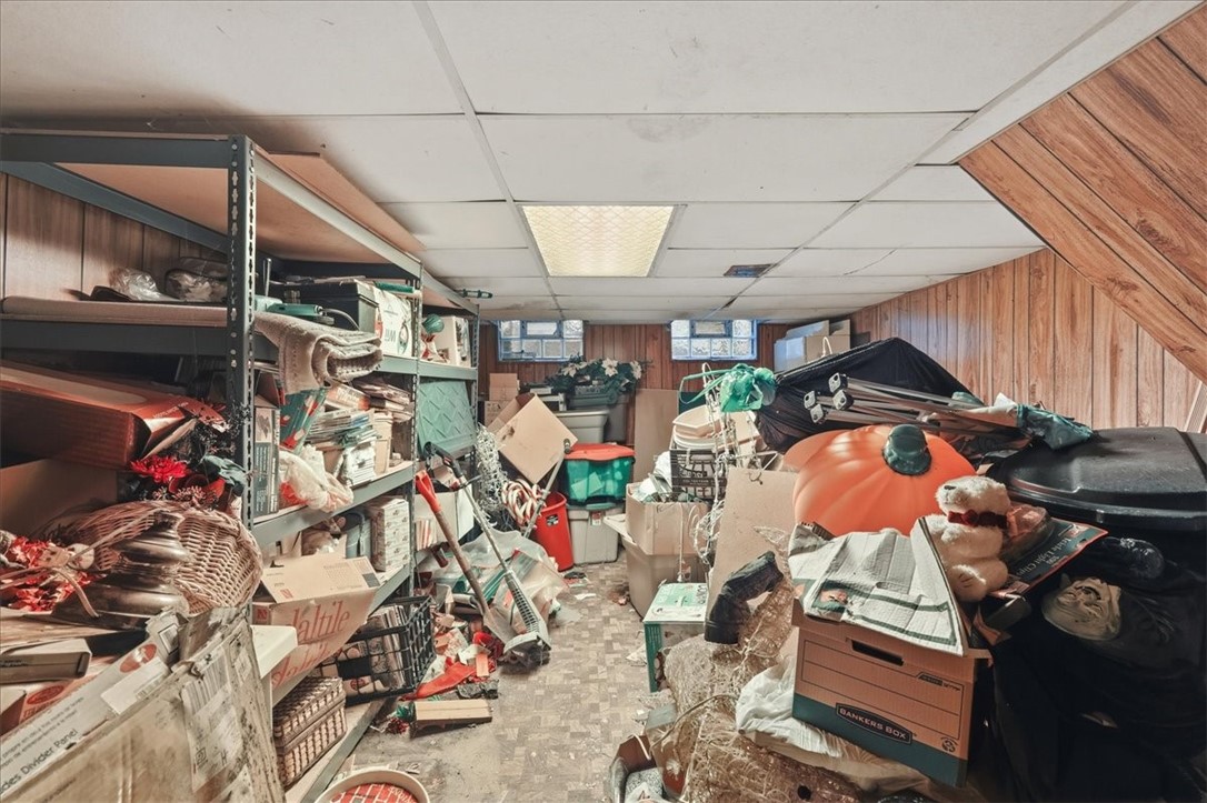 Upper St Clair, Pennsylvania 15241, United States, 4 Bedrooms Bedrooms, ,2 BathroomsBathrooms,Residential,Contingent,246757