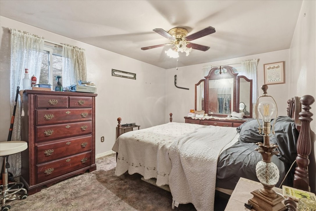 Upper St Clair, Pennsylvania 15241, United States, 4 Bedrooms Bedrooms, ,2 BathroomsBathrooms,Residential,Contingent,246757