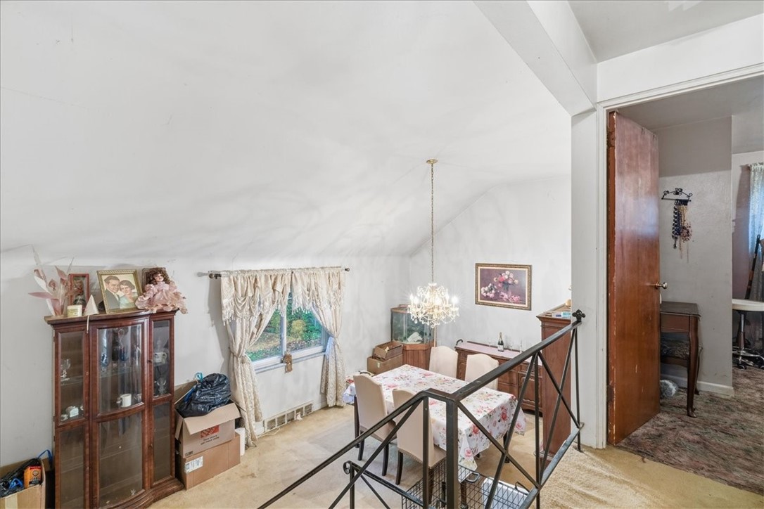 Upper St Clair, Pennsylvania 15241, United States, 4 Bedrooms Bedrooms, ,2 BathroomsBathrooms,Residential,Contingent,246757