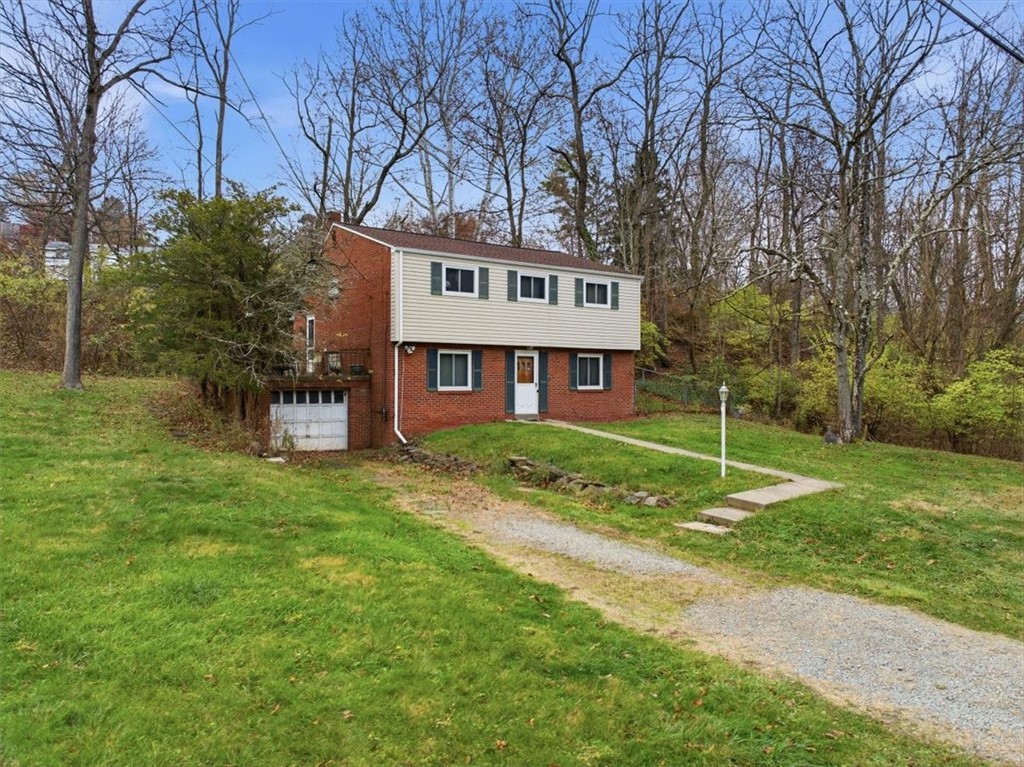 Upper St Clair, Pennsylvania 15241, United States, 4 Bedrooms Bedrooms, ,2 BathroomsBathrooms,Residential,Contingent,246757