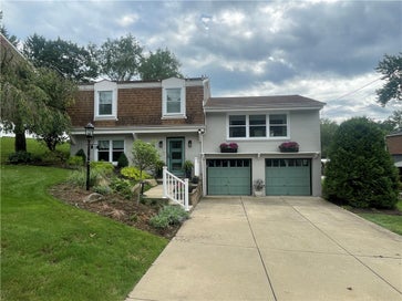 813 Scott Ave Shaler PA 15116