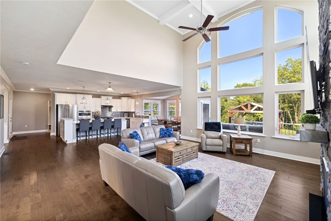212 Stoneridge Lane