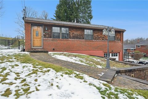Photo of 415 Cyra Dr, Monroeville, PA 15146 (MLS # 1736334)