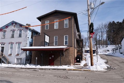 Photo of 617 Salt St, Saltsburg Area, PA 15681 (MLS # 1741568)