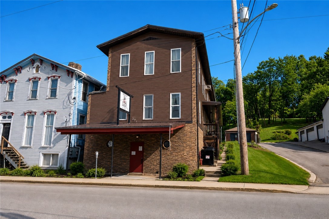 Welcome to 617 Salt Street!