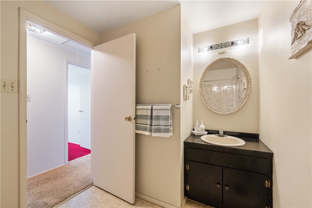 North Strabane, Pennsylvania 15317, United States, 3 Bedrooms Bedrooms, ,3 BathroomsBathrooms,Residential,Contingent,110410