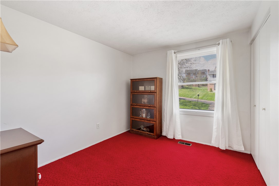 North Strabane, Pennsylvania 15317, United States, 3 Bedrooms Bedrooms, ,3 BathroomsBathrooms,Residential,Contingent,110410