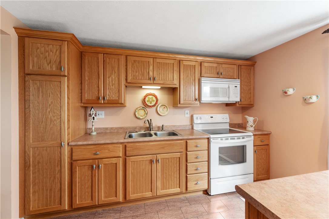 North Strabane, Pennsylvania 15317, United States, 3 Bedrooms Bedrooms, ,3 BathroomsBathrooms,Residential,Contingent,110410