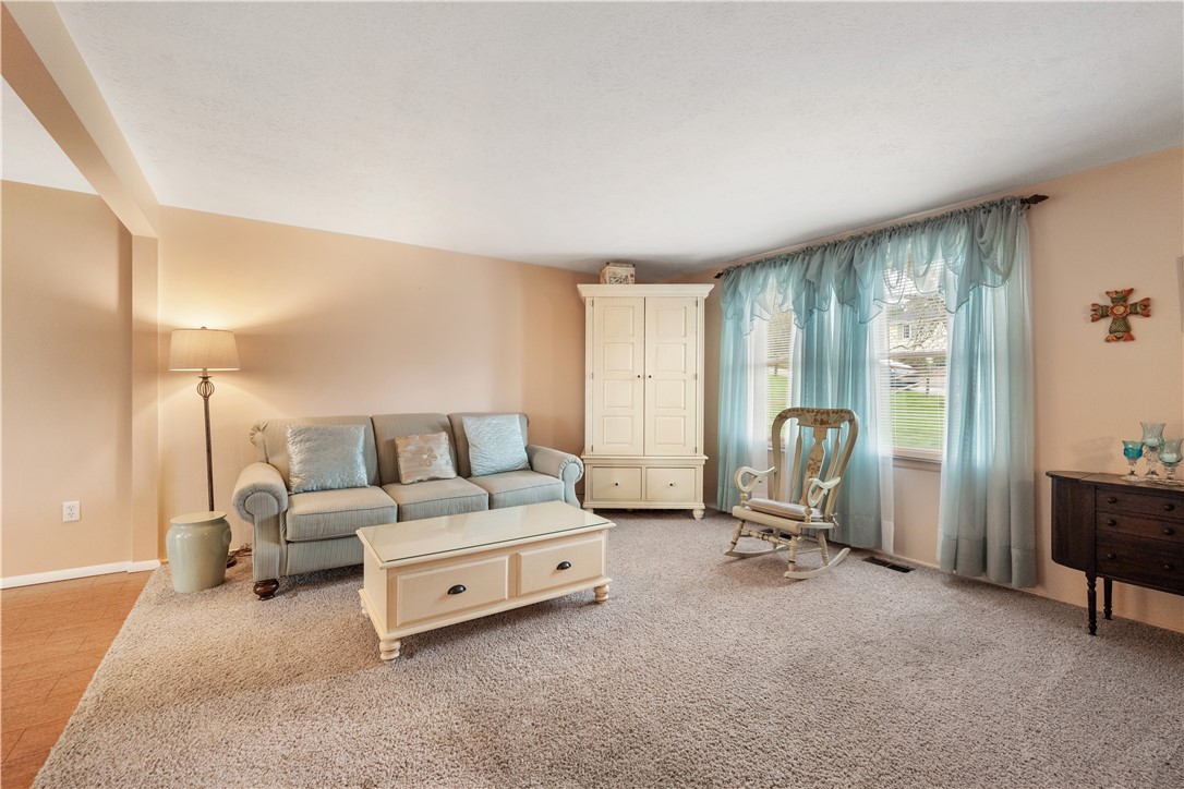 North Strabane, Pennsylvania 15317, United States, 3 Bedrooms Bedrooms, ,3 BathroomsBathrooms,Residential,Contingent,110410