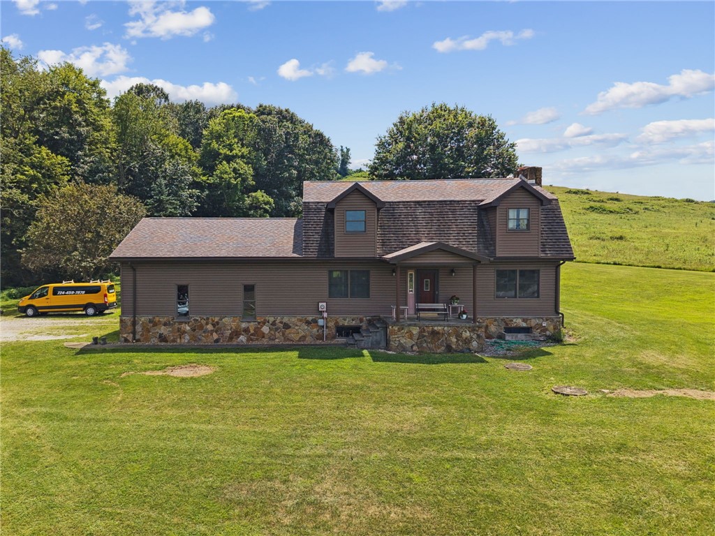 Photo 1 of 21 — 576 Stoney Run Rd, Derry Twp, PA 15717
