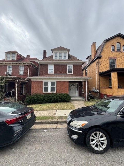 Photo of 527 Halsey Ave #1, Pittsburgh, PA 15221 (MLS # 1746064)