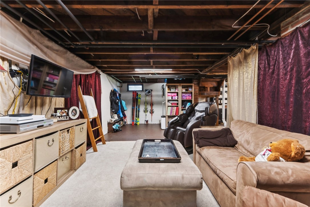 Latrobe, Pennsylvania 15650, United States, 3 Bedrooms Bedrooms, ,2 BathroomsBathrooms,Residential,Active,225864