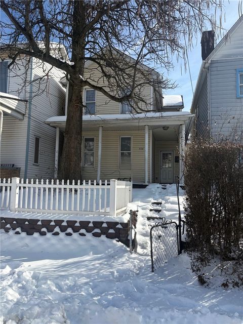 Photo of 602 4th St, Braddock, PA 15104 (MLS # 1739027)